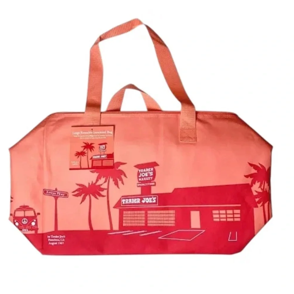 TRADER JOE'S LARGE REUSABLE 8 GALLON INSULATED BAG PEACH